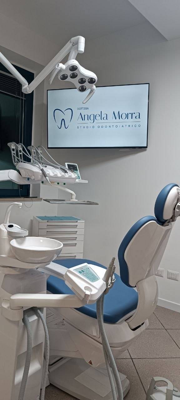 Sala operativa con riunito odontoiatrico dello studio Dott.ssa Angela Morra